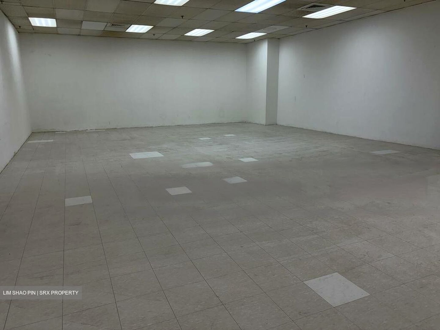 Imm Building (D22), Retail #473167591